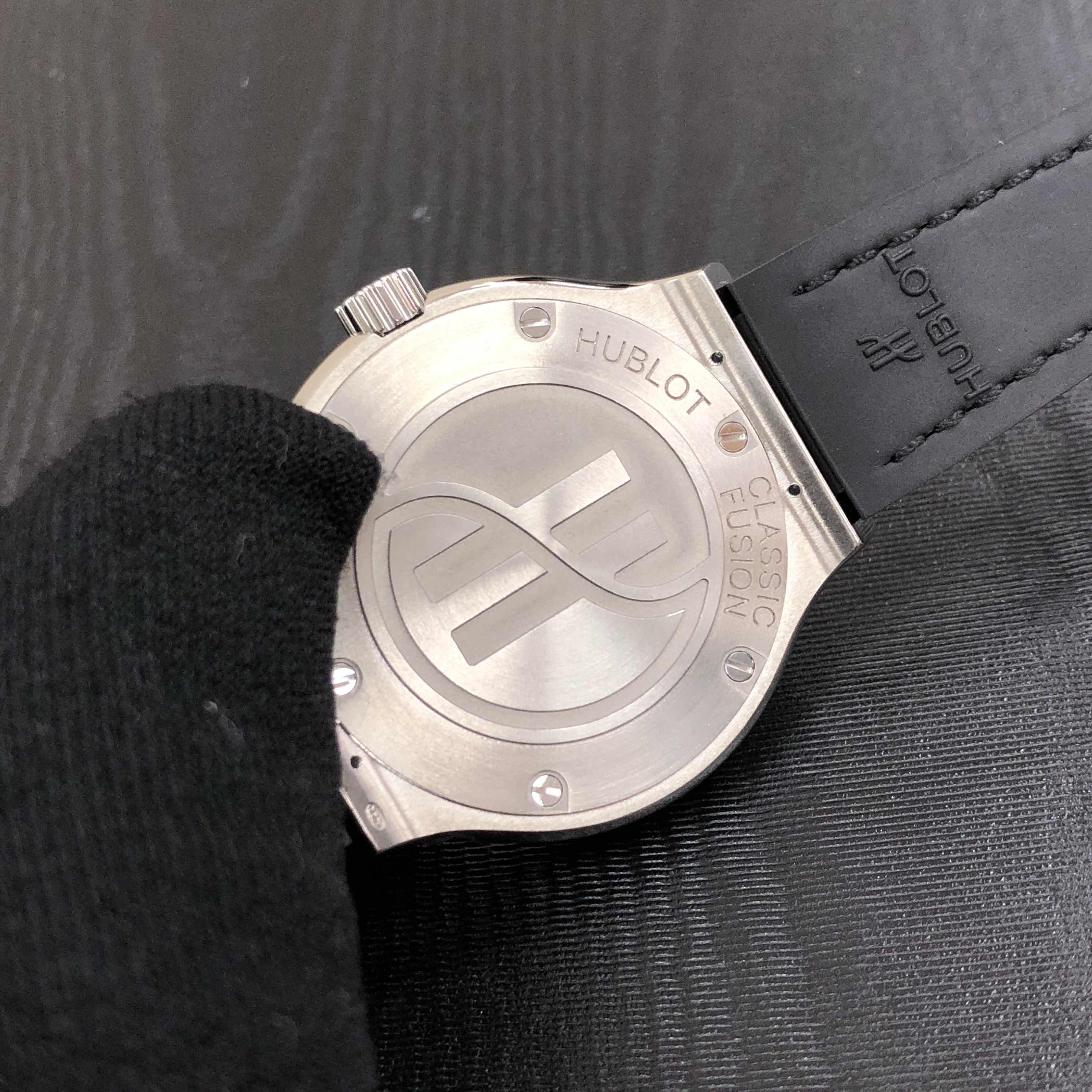 全新hublot 宇舶 classic fusion 18k白金 银色 石英机芯 581.nx.