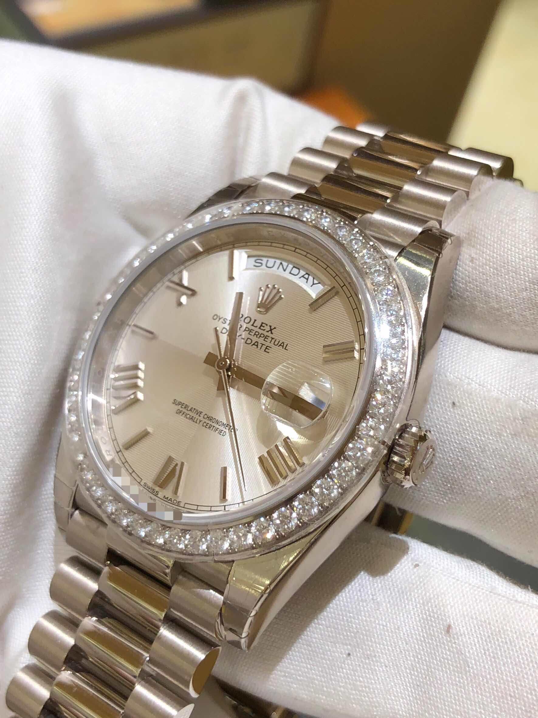 全新rolex 劳力士 星期日历型 18k白金镶钻 银色 自动机芯 228349rb