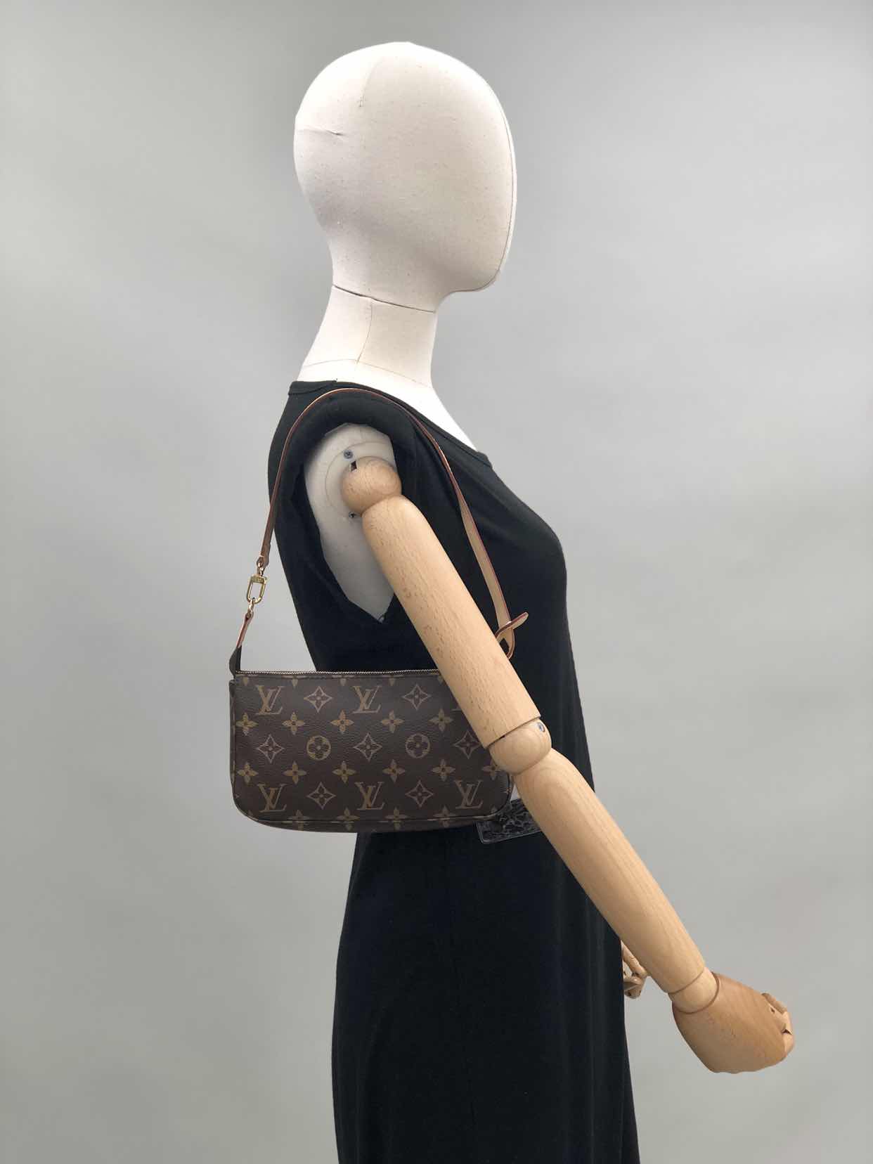 Bag Organizer M40712 Pochette Handbag M40712 Louis Vuitton NEW