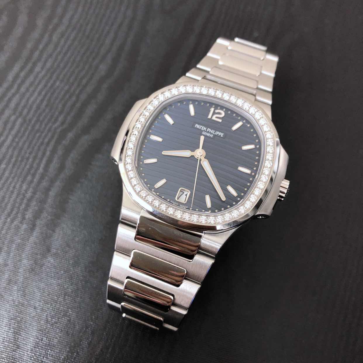 全新PATEK PHILIPPE 百達翡麗NAUTILUS 7118/1200A-001