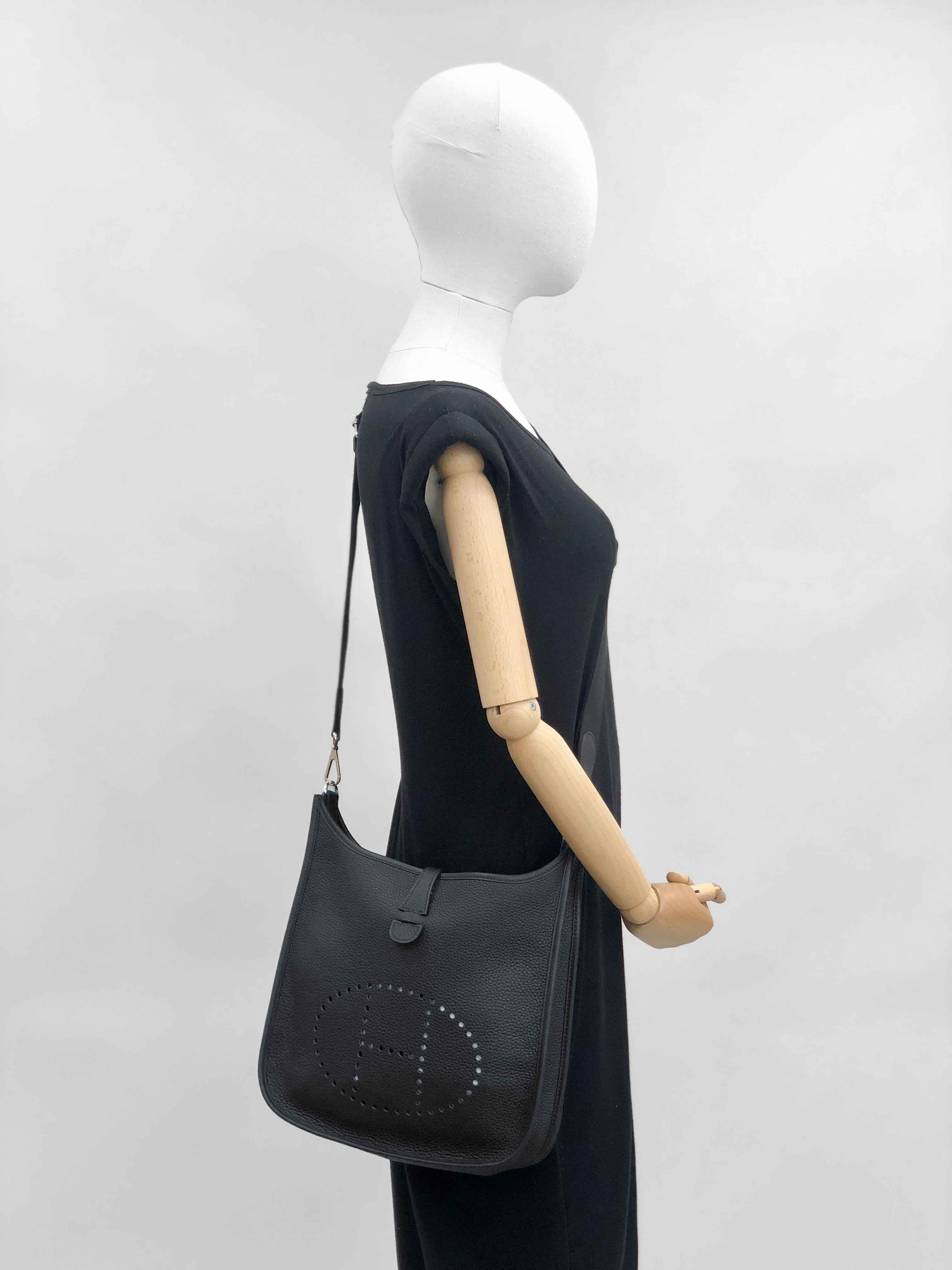 美品　HERMES　H型バックル Qatar Doha Hermes Kelly 28cm Sellier 4Z 海鸥灰Girls Mouette
