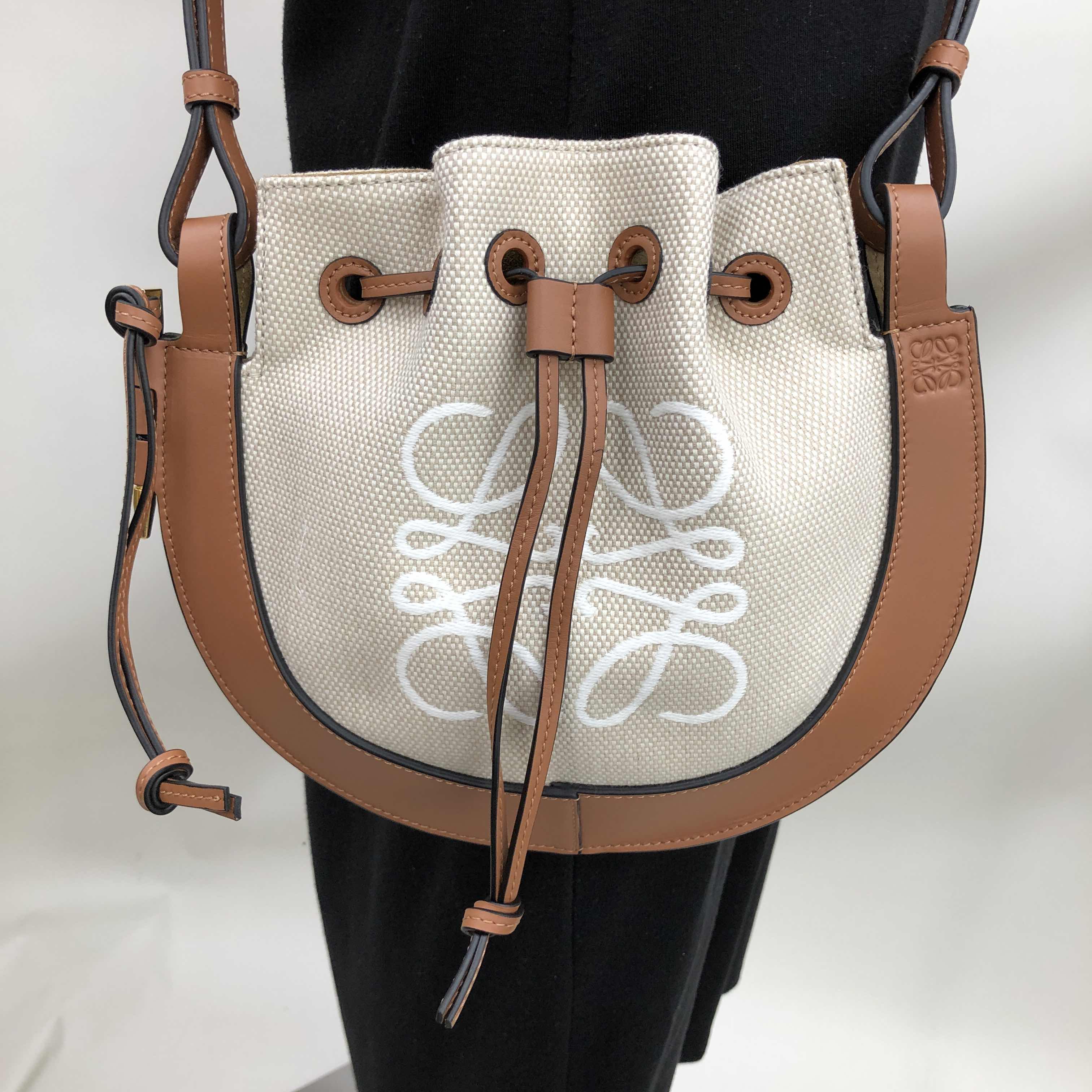 NEW LOEWE HANDBAGS HORSESHOE 2426 SHOULDER BAG