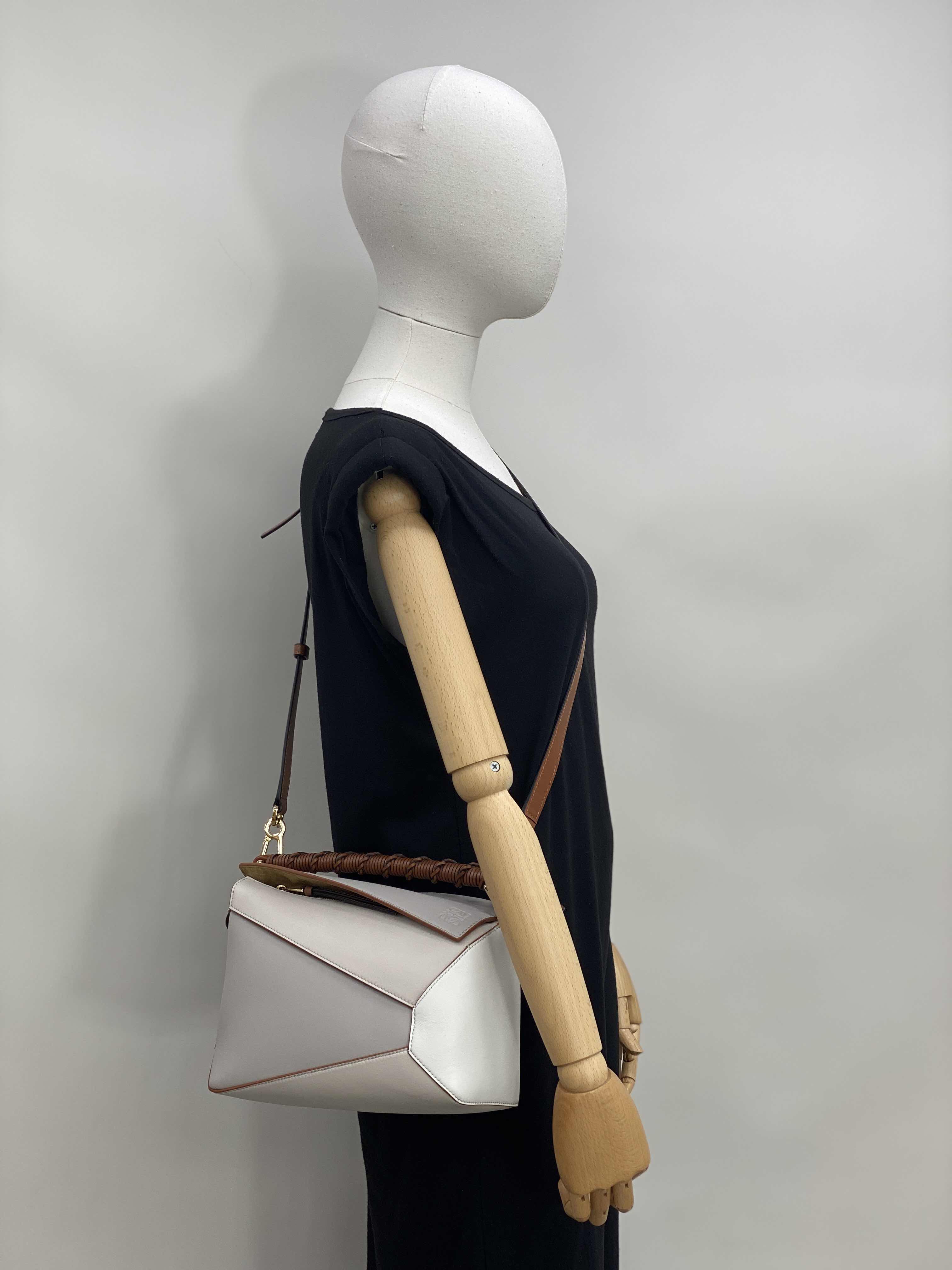 全新LOEWE 羅意威手袋PUZZLE EDGE A510.P60.X02 1759 單肩包/斜
