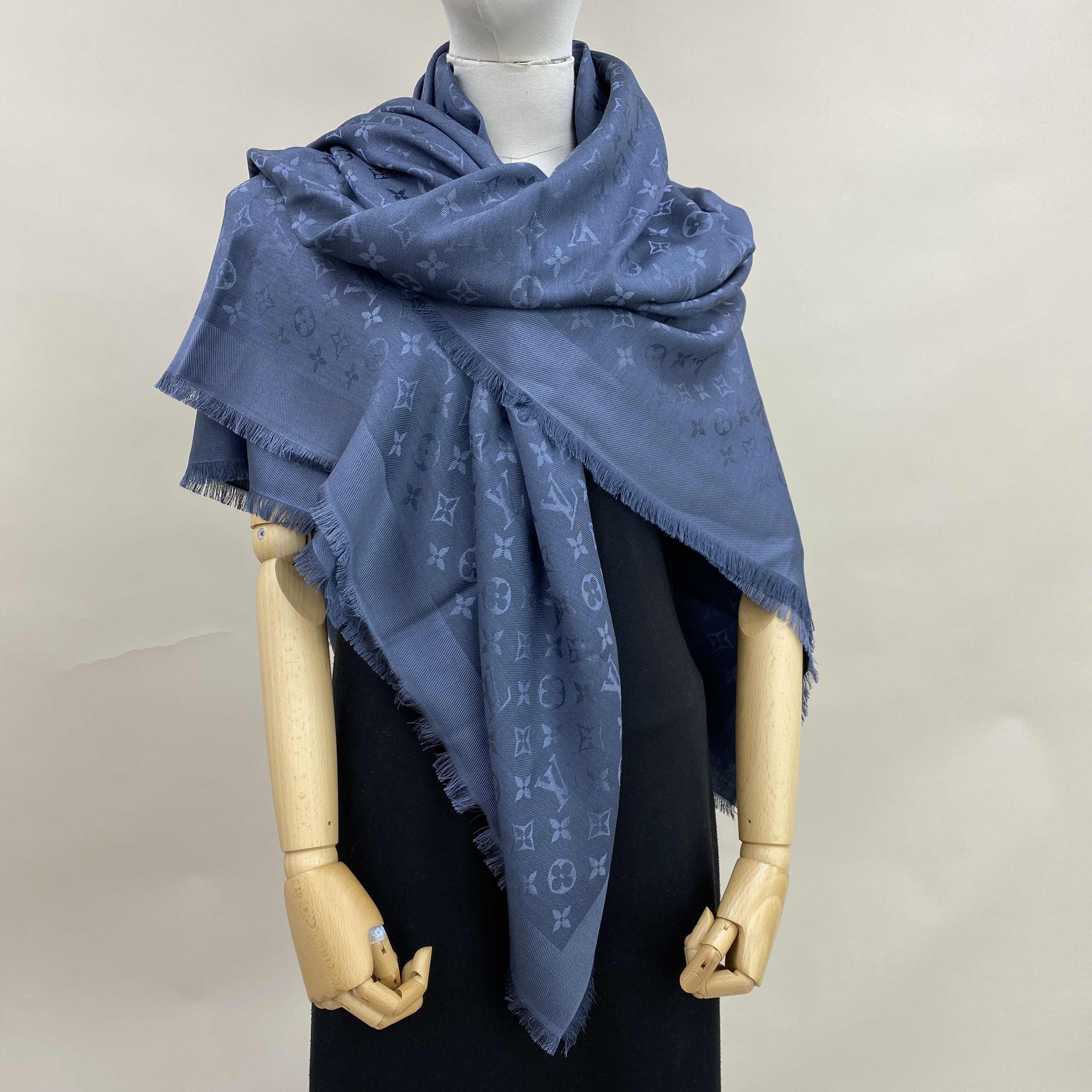 VUITTON ショール CHALE NEW LOUIS VUITTON SCARFS CHALE M76876 SILK DARK BLUE