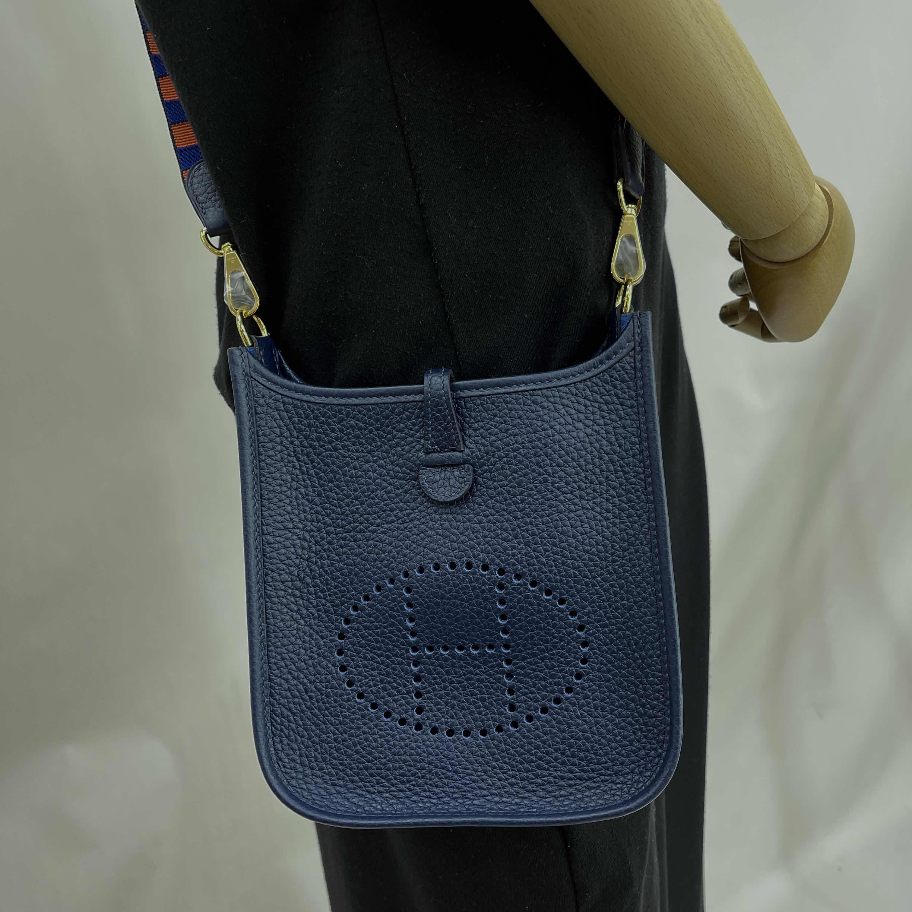 公式サイト NEW NUIT BLUE BAG CROSSBODY 2Z 16 EVELYNE BAGS HERMES 帽子
