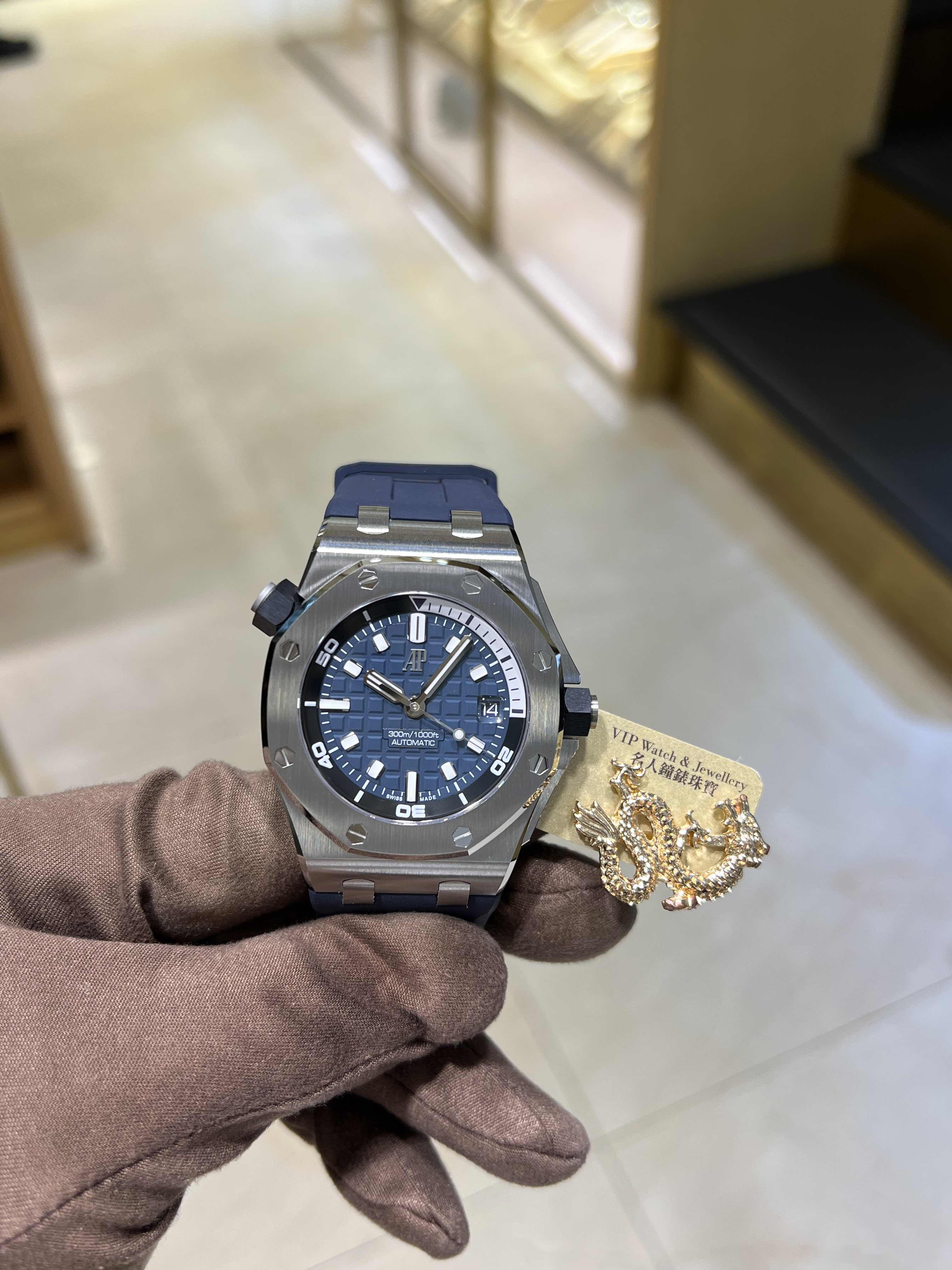 NEW AUDEMARS PIGUET ROYAL OAK OFFSHORE 15720ST.OO.A027CA.01 NEW AUDEMARS PIGUET ROYAL OAK OFFSHORE 15720ST.OO.A027CA.01