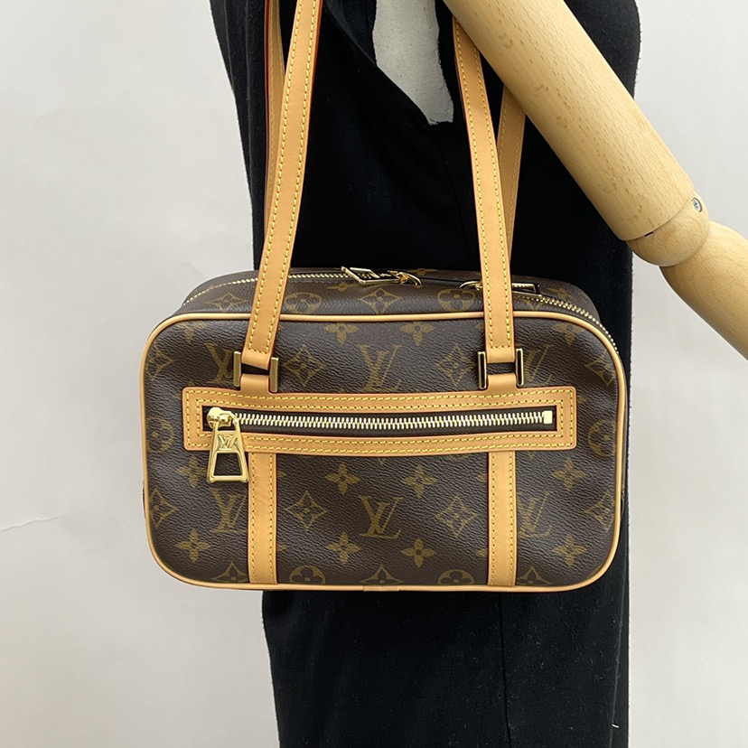 ルイヴィトン m46321 ルイ・ヴィトン(LOUIS VUITTON)ルイ・ヴィトン