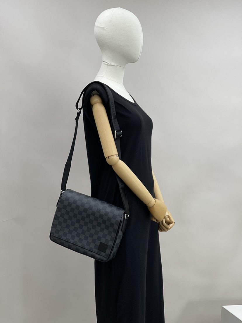 NEW LOUIS VUITTON BAGS DISTRICT PM N42710 SHOULDER BAG