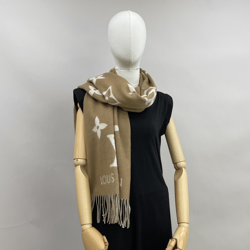 Scarf M76067 LOUIS VUITTON ルイ・ヴィトン エシャルプ