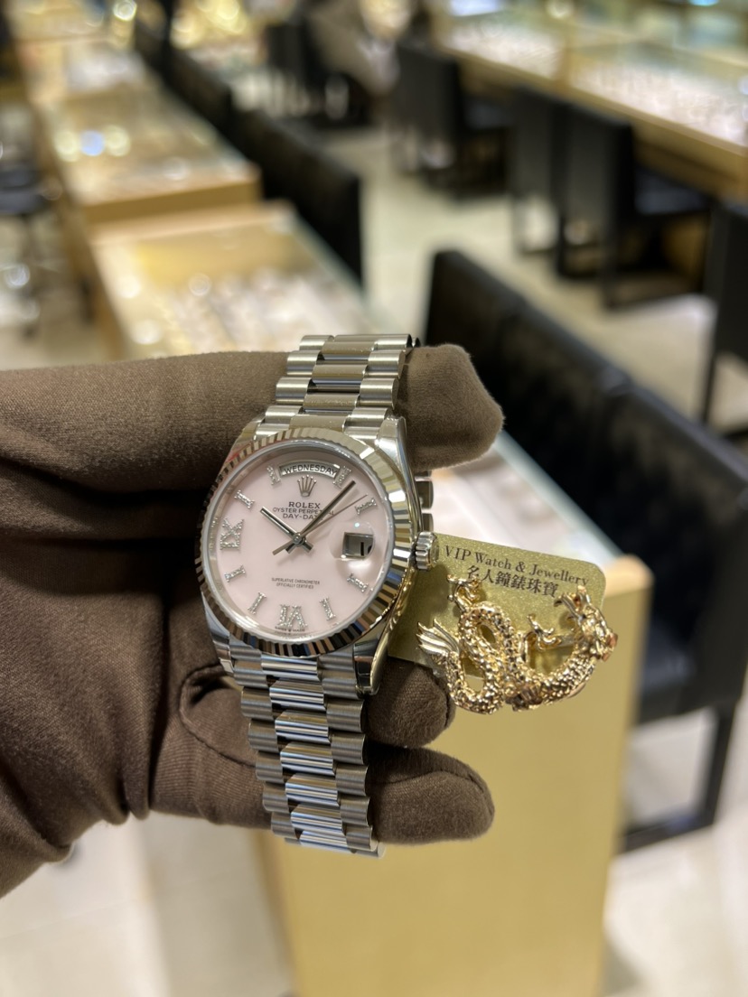 全新ROLEX 勞力士星期日曆型DAY-DATE 128239-0021