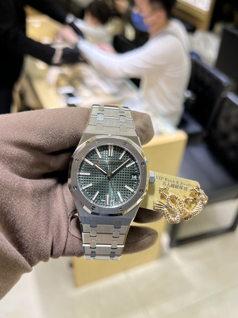 NEW AUDEMARS PIGUET ROYAL OAK 