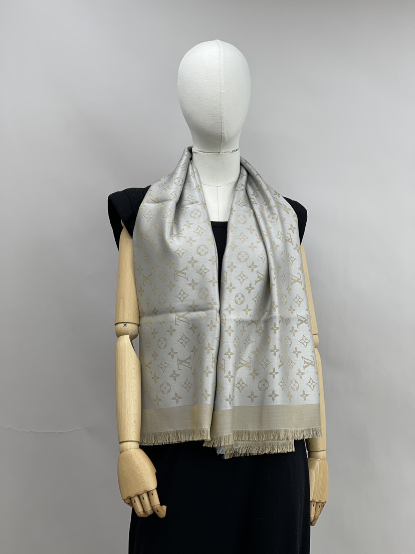 NEW LOUIS VUITTON SCARFS MONOGRAM SHINE M75121 SILK GREY NEW LOUIS VUITTON SCARFS MONOGRAM SHINE M75121 SILK GREY