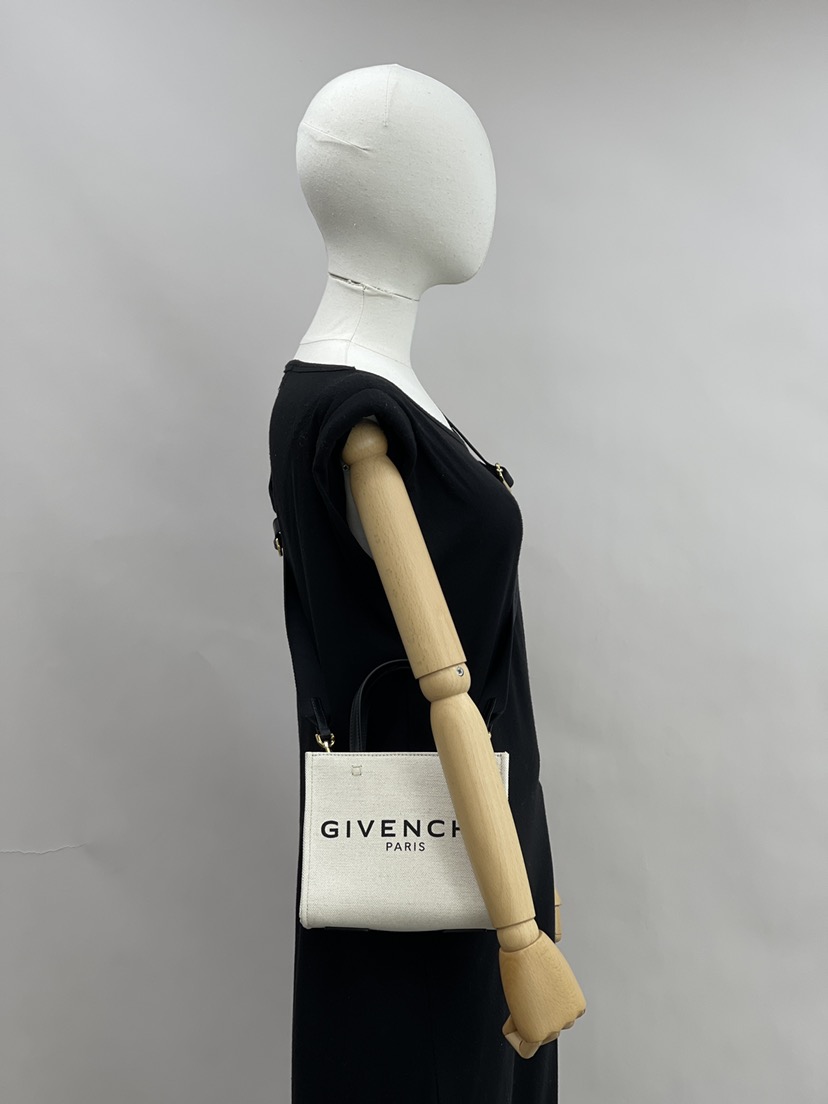 GIVENCHY BB50N0B1DR255 関税送料込 全3色 GIVENCHY ネックレス＆ピアスセット 関税☆送料込