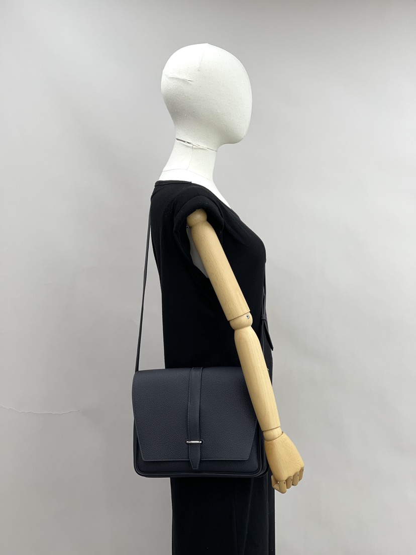 NEW HERMES BAGS STEVE LIGHT JUNIOR 3Y MESSENGER BAG