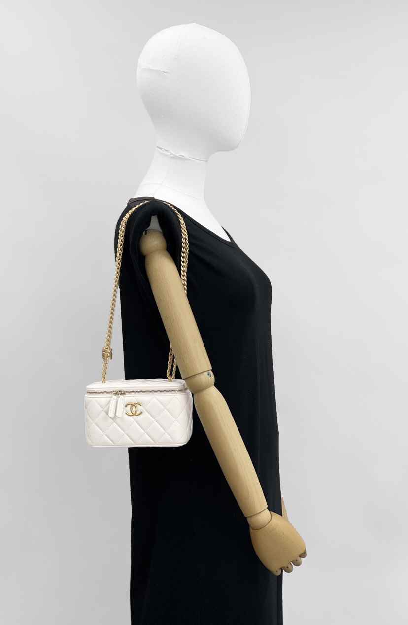 25P【CHANEL】大人の魅力 スリングバック NEW CHANEL BAGS AP3044 GP SHOULDER BAG/CROSSBODY BAG