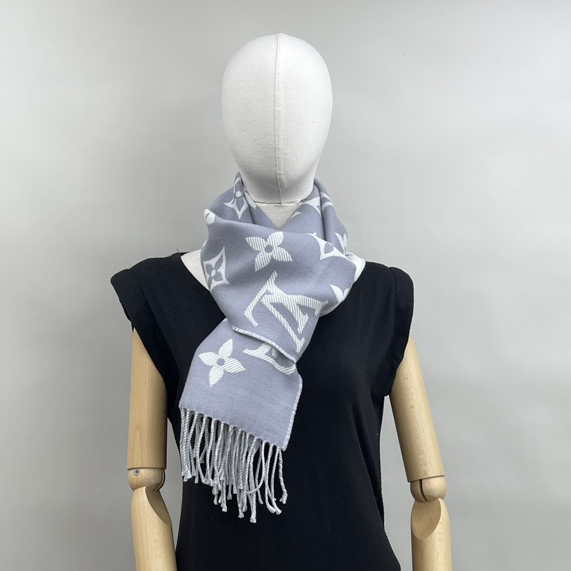 LOUIS VUITTON新作 エシャルプ・LV エセンシャル / M77727 LV Essential Scarf S00 - Women - Accessories | LOUIS VUITTON ®