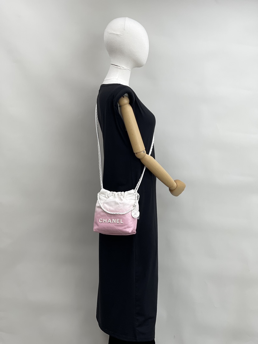 【上品クール&高級感】CHANEL so black バッグ ミニマトラッセ ハンドバッグ | CHANEL