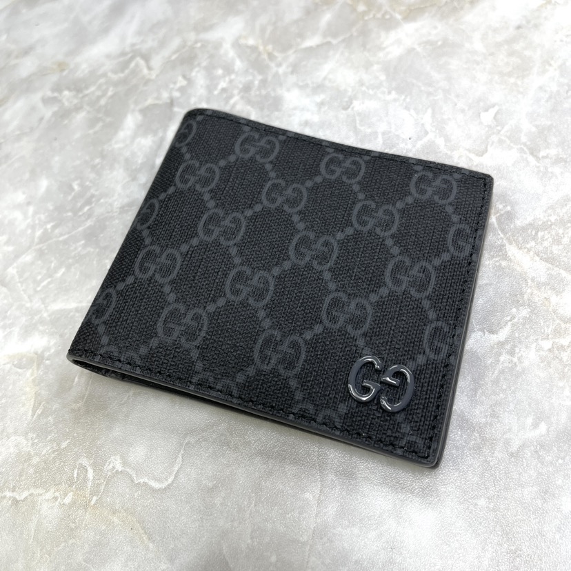 GUCCI GG 詳細 二つ折り 財布 768243FACQC 1048 GUCCI グッチ 財布 メンズ 二つ折り札入れ GGスプリーム