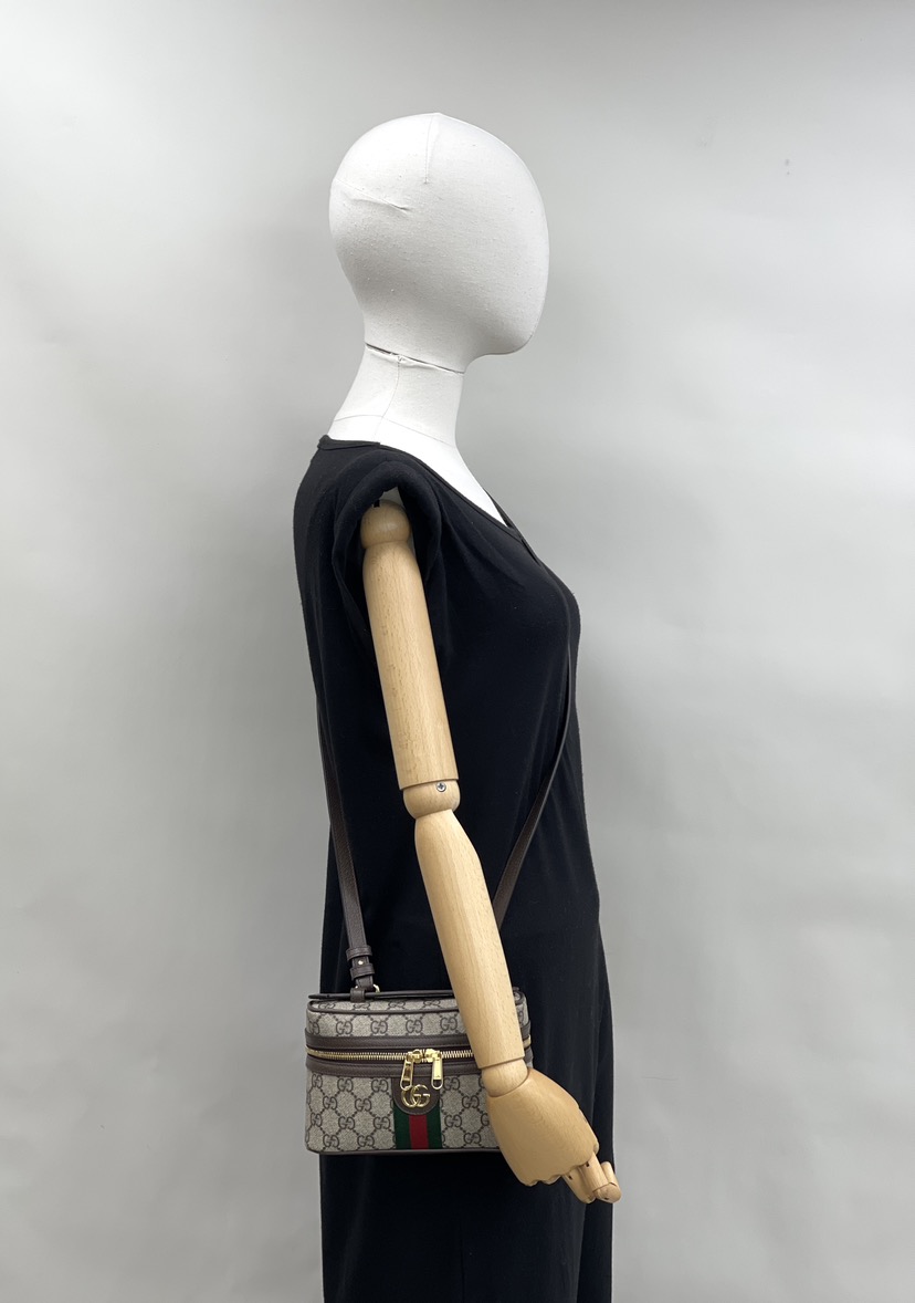 【VIPセール】GUCCI グッチ ベルトバッグ 779877 本日特価] グッチ Gucci 高級レザー ベルト＆バッグ スーパー