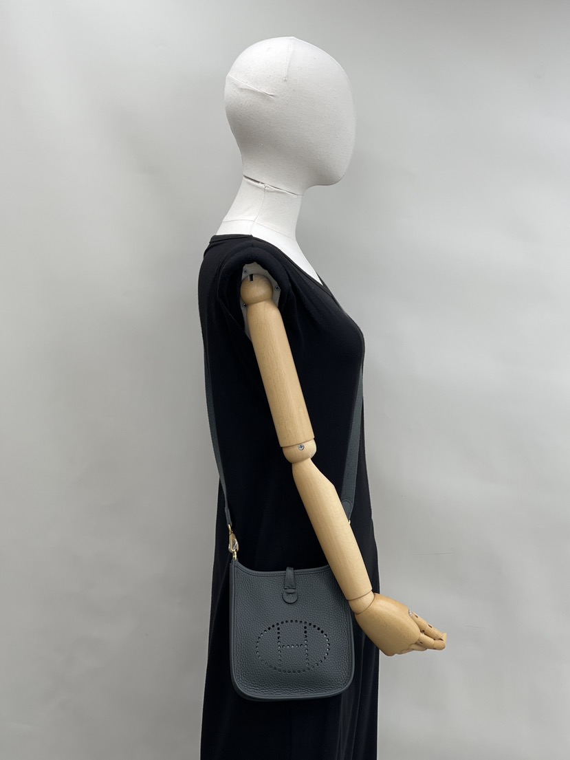 【大人気！】HERMES sac aline バッグ 大人気】HERMES Aline アリーヌ ショルダーバッグ (HERMES