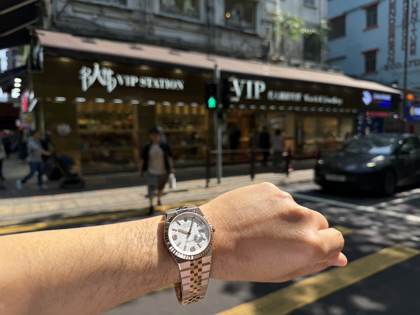 NEW ROLEX LAND-DWELLER 127335-0001