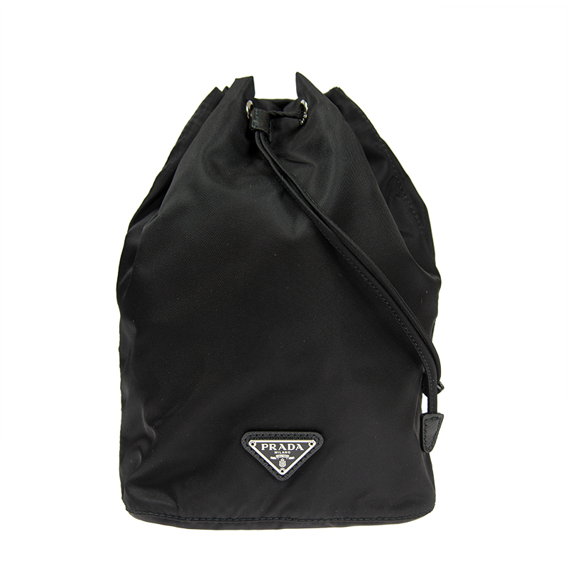 ◆Prada◆24FW (1NA3692BQP F0002) Pouch bag◆送料/関税込◆ Prada Men's Logo Plaque Zipped Pouch Bag () IFCHIC.COM