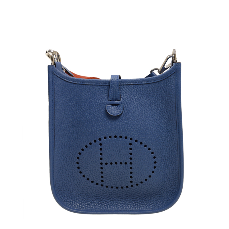 NEW HERMES HANDBAGS EVELYNE 16 R2/C6 CROSSBODY BAG BLEU AGATE Celebrity  standing