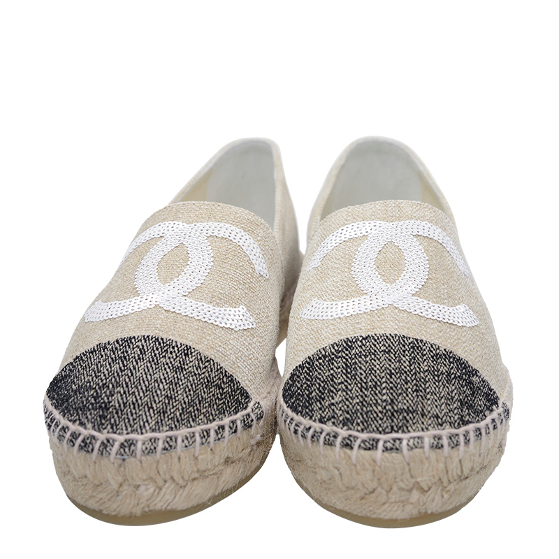 Chanel le grand トランプ 2セット　日本未発売 日本未発売 CHANEL トランプ 2セット 展覧会 LE GRAND NUMERO