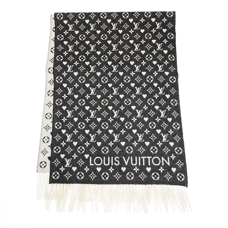 LOUIS おぼつかない VUITTON 限定ペルフォ正方形スカーフ