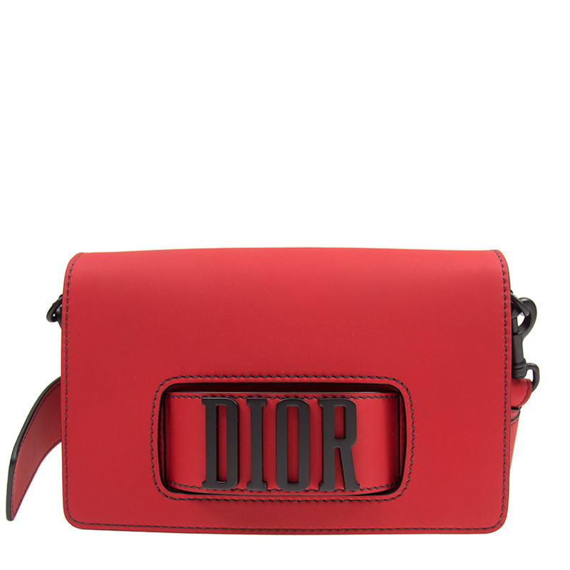 NEW CHRISTIAN DIOR HANDBAGS DIO(R)EVOLUTION M8000 SLOM 927 CHAIN  BAG/CROSSBODY BAG Celebrity standing