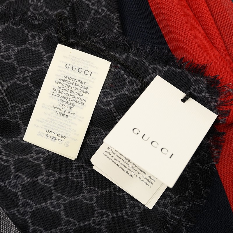 GUCCI_レア品!!_被り方7way 男女問わず愛される gucci 偽物 トレーナー 定番 ストライプ 柄