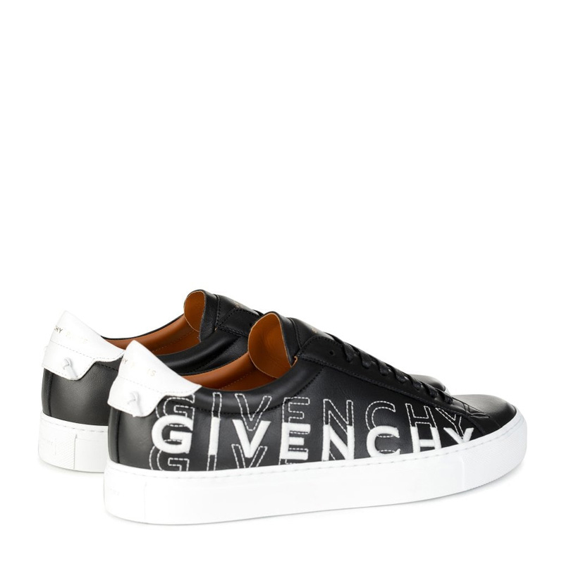 新品未使用✨本物GIVENCHY✨ 靴下✨黒白2足セット‼️激安‼️ 新品未使用✨本物GIVENCHY✨ 靴下✨黒白2足セット‼️激安‼️