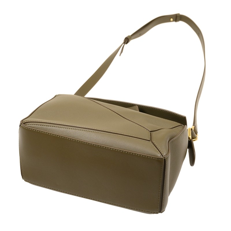 １点限り！VIPセール★累積売上総額第１位！┃LOEWE★A826303X03 LOEWE快閃減價低至6折！銀包折後$3,3XX、Dice