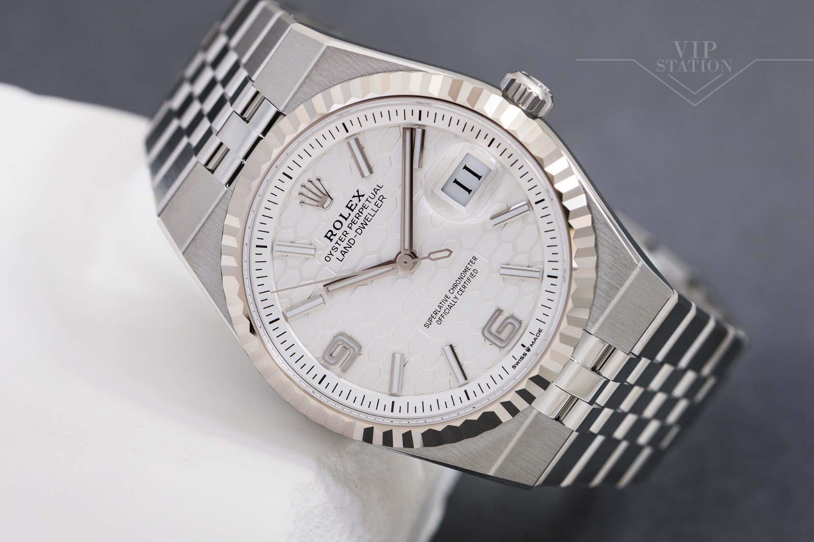 NEW ROLEX LAND-DWELLER 127234-0001